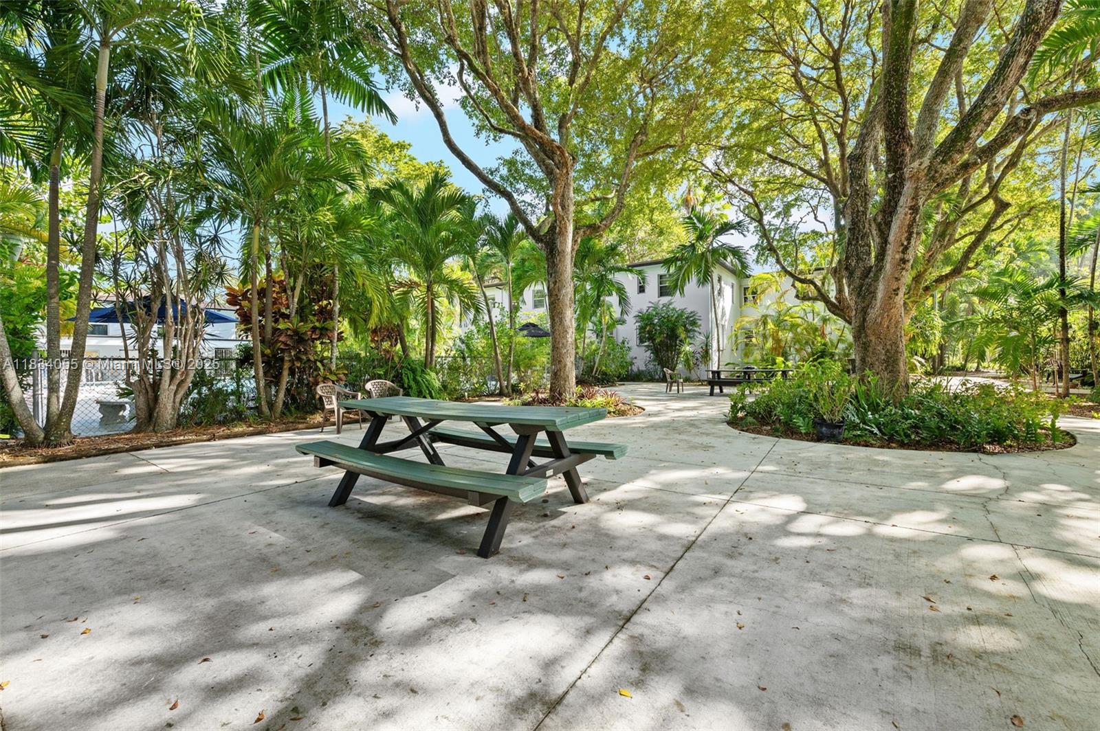 7865 SW 57th Ave #48D, South Miami FL 33143