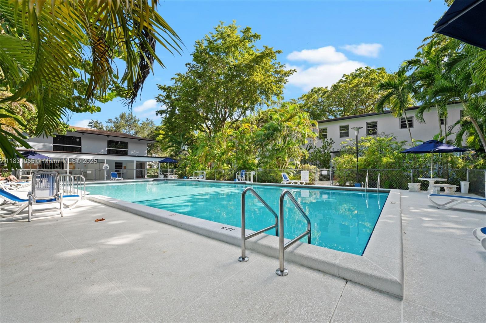 7865 SW 57th Ave #48D, South Miami FL 33143