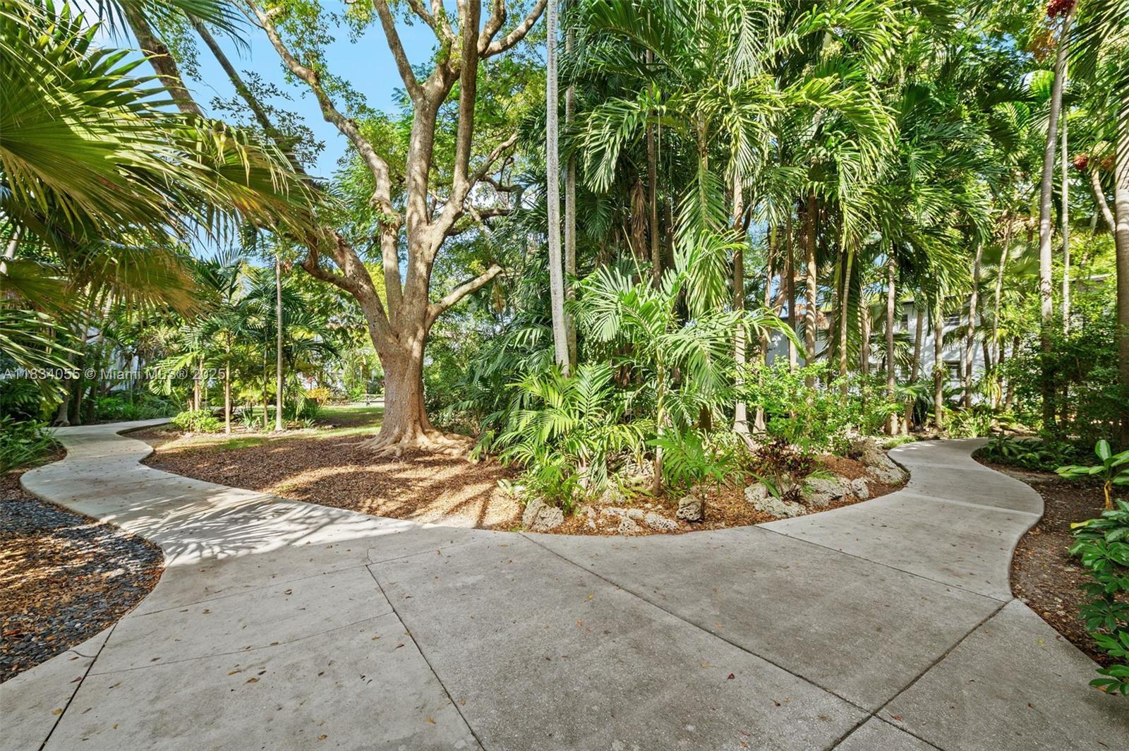 7865 SW 57th Ave #48D, South Miami FL 33143