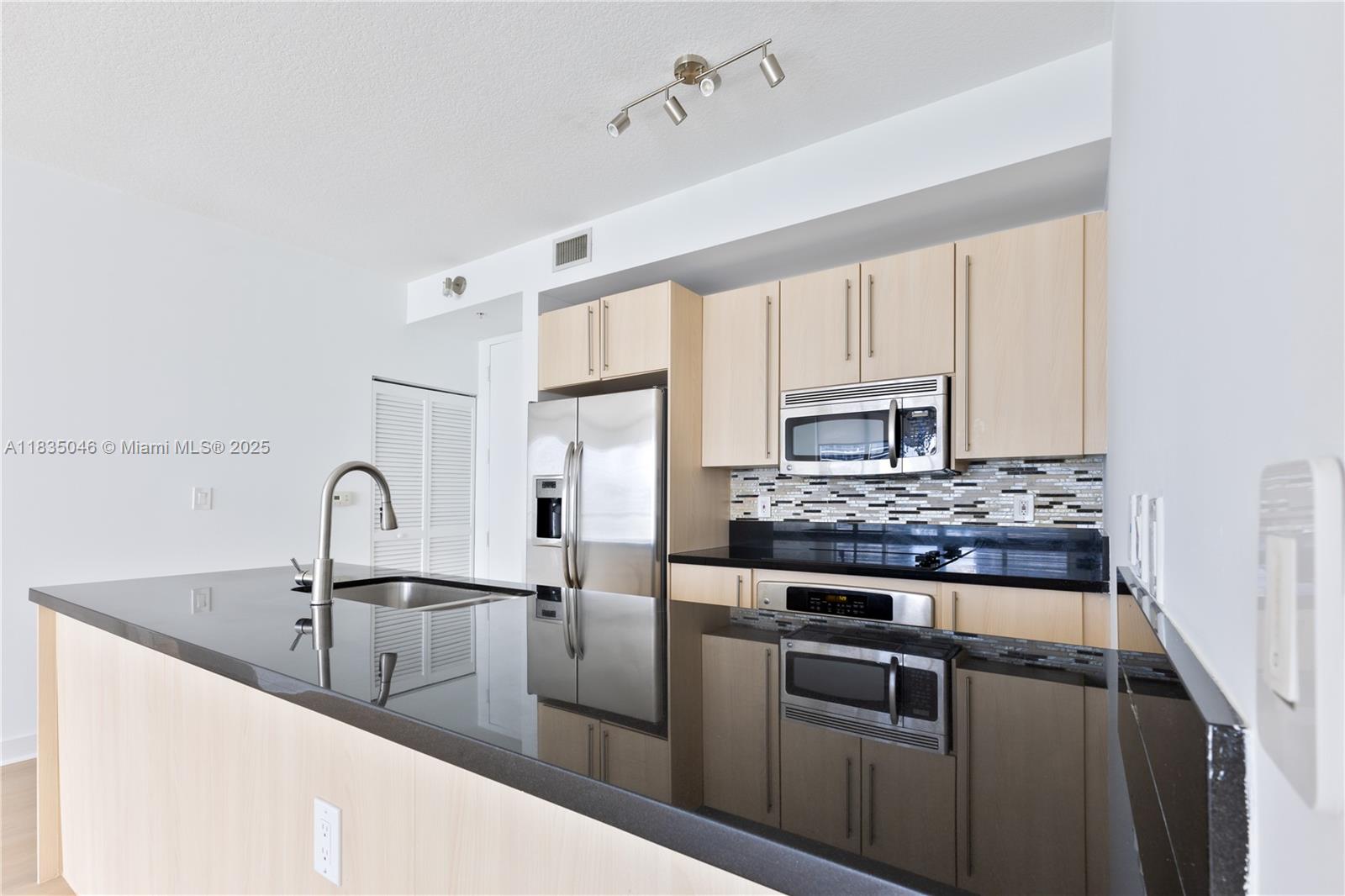 1111 SW 1st Ave #2822-N, Miami FL 33130