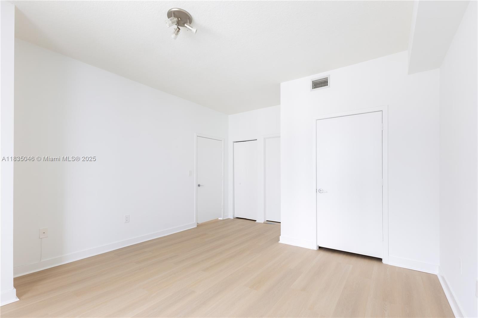 1111 SW 1st Ave #2822-N, Miami FL 33130