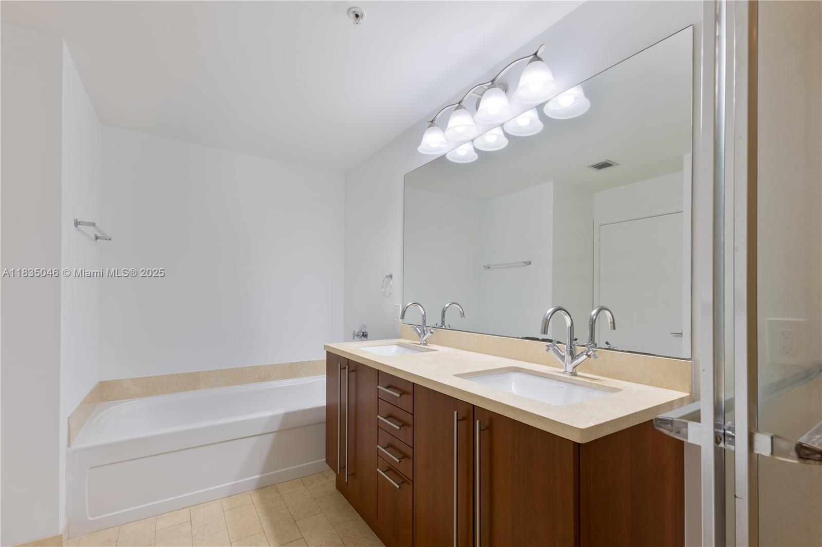 1111 SW 1st Ave #2822-N, Miami FL 33130