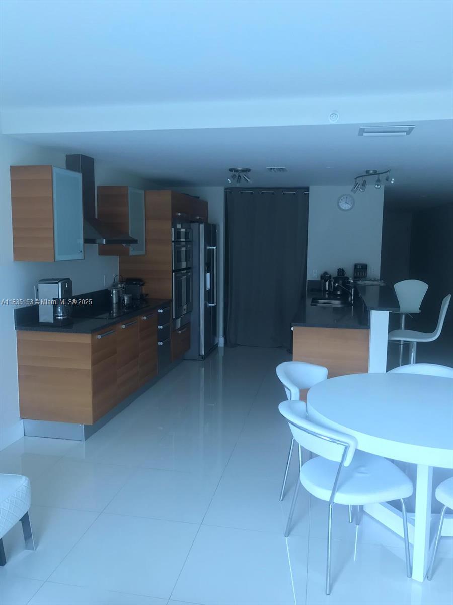 2950 NE 188th St #222, Aventura FL 33180