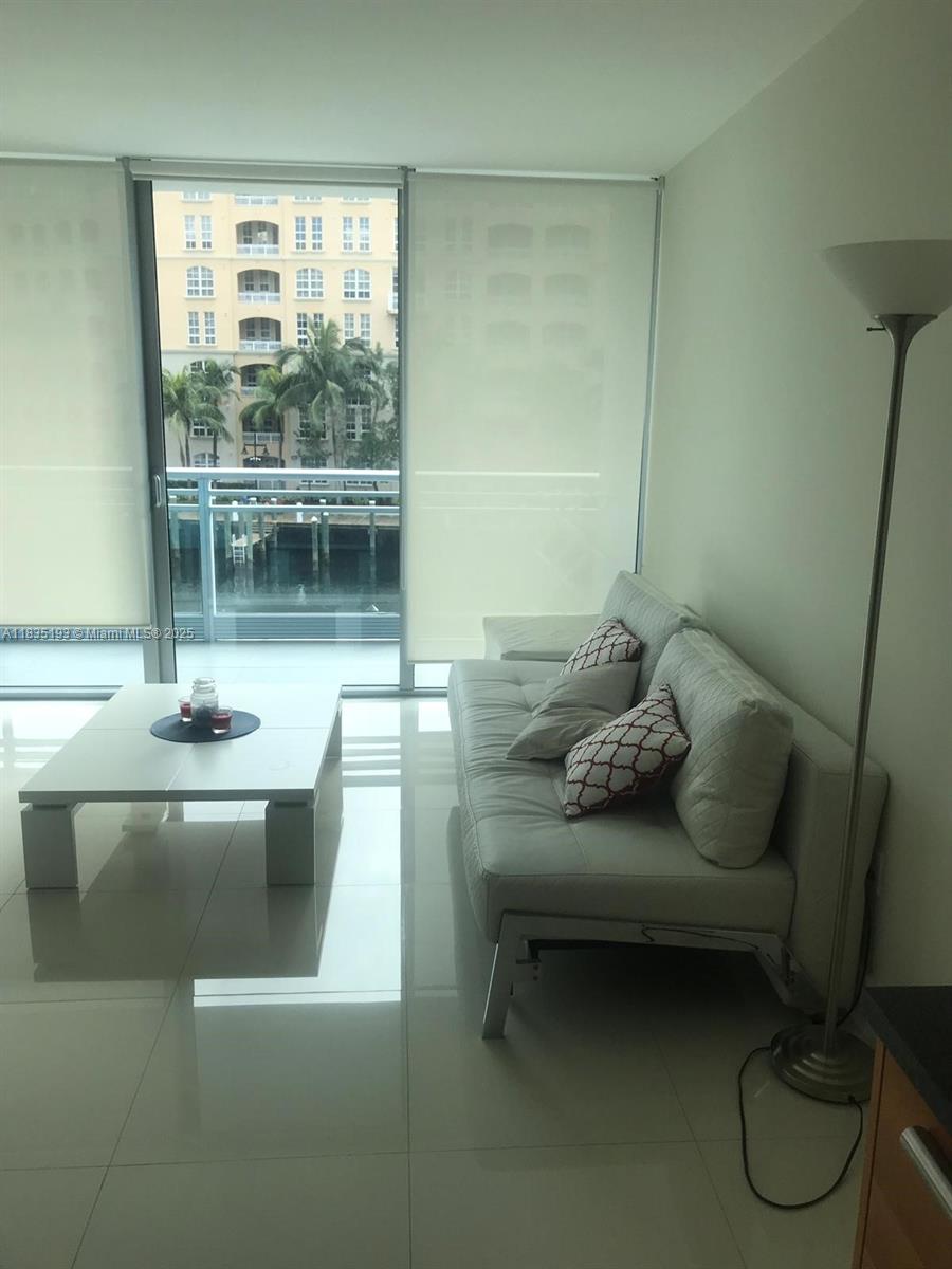 2950 NE 188th St #222, Aventura FL 33180