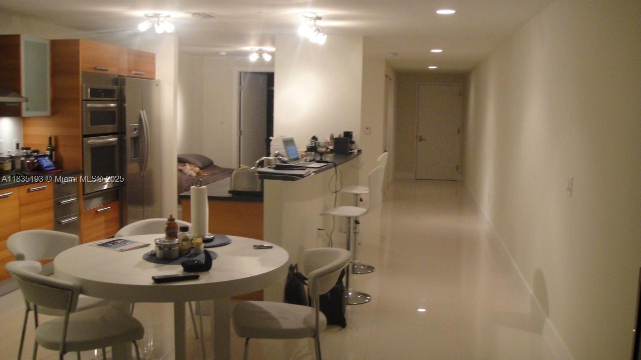 2950 NE 188th St #222, Aventura FL 33180