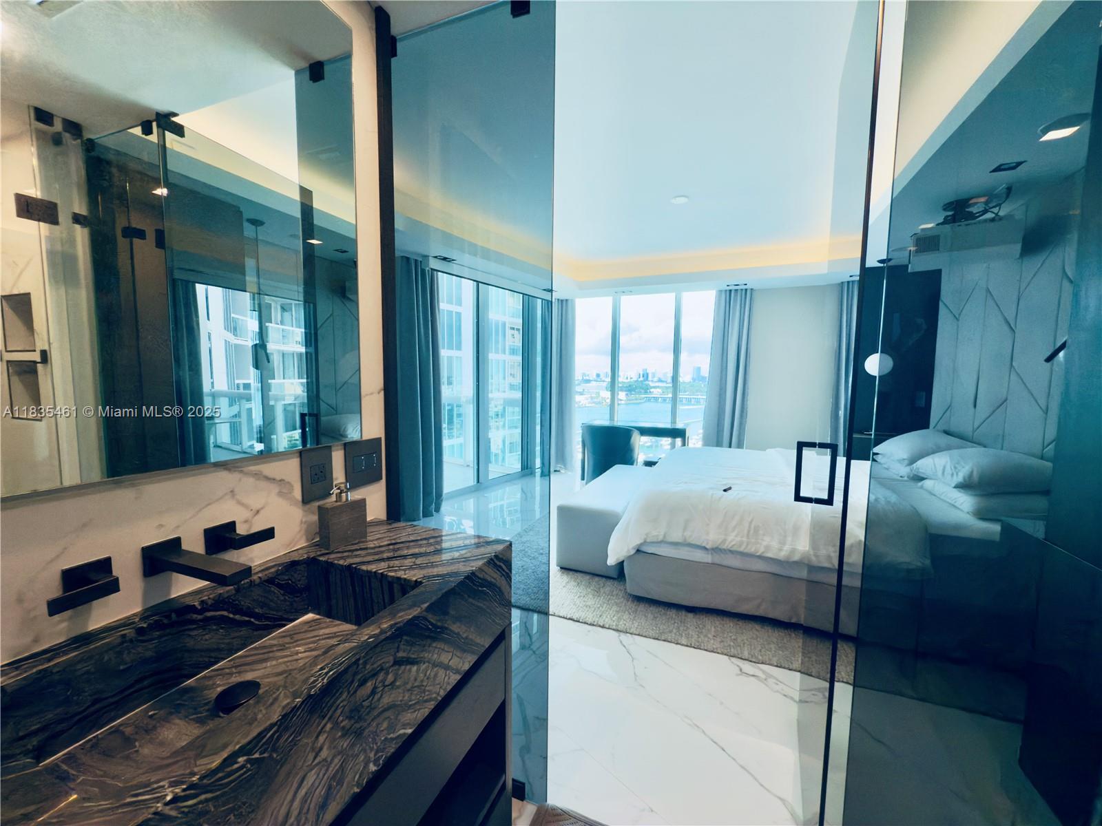 1000 S Pointe Dr #1706, Miami Beach FL 33139