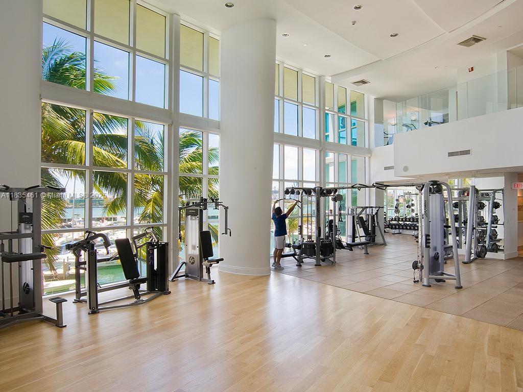 1000 S Pointe Dr #1706, Miami Beach FL 33139