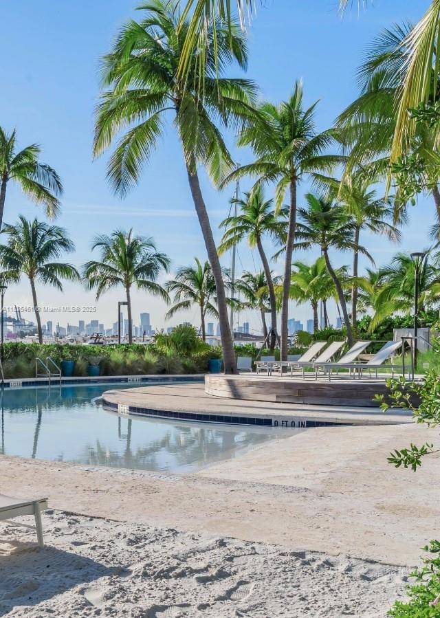 1000 S Pointe Dr #1706, Miami Beach FL 33139