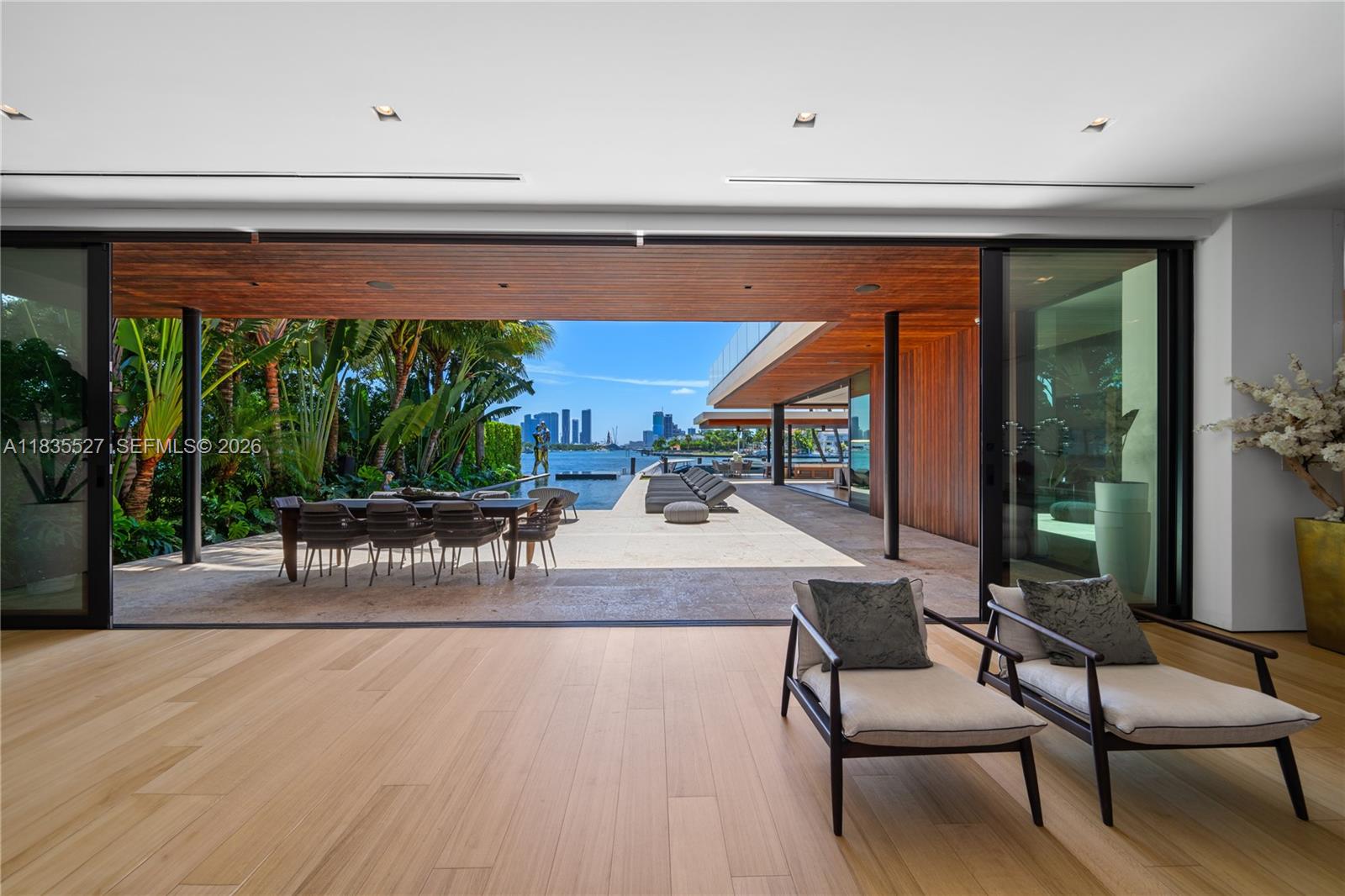 126 W San Marino Dr, Miami Beach FL 33139