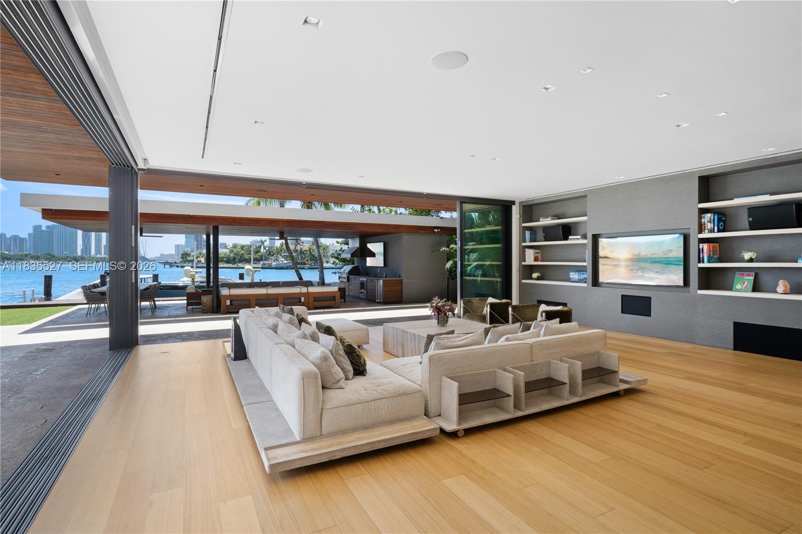 126 W San Marino Dr, Miami Beach FL 33139