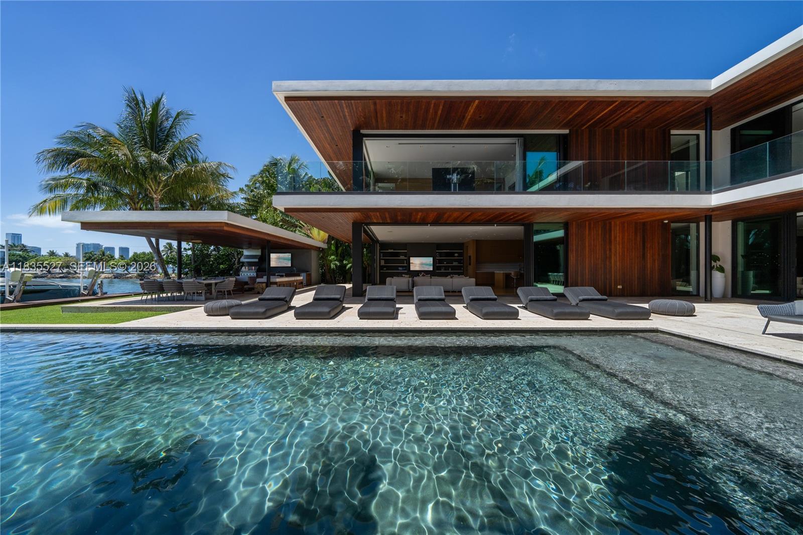 126 W San Marino Dr, Miami Beach FL 33139