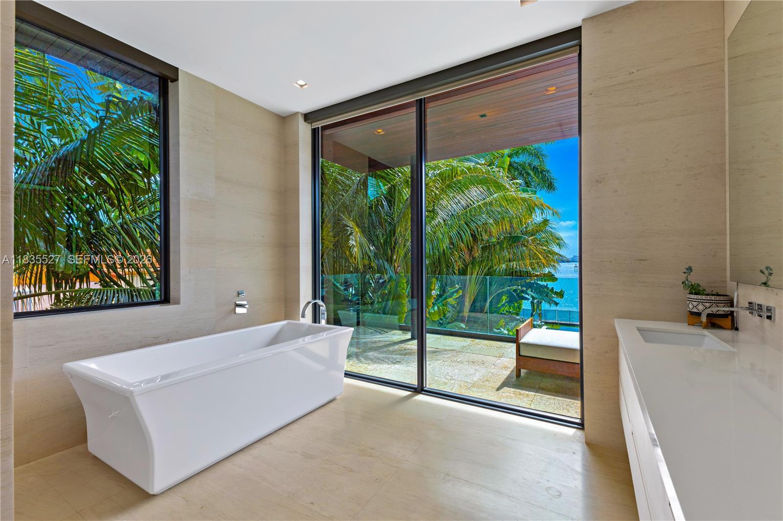 126 W San Marino Dr, Miami Beach FL 33139