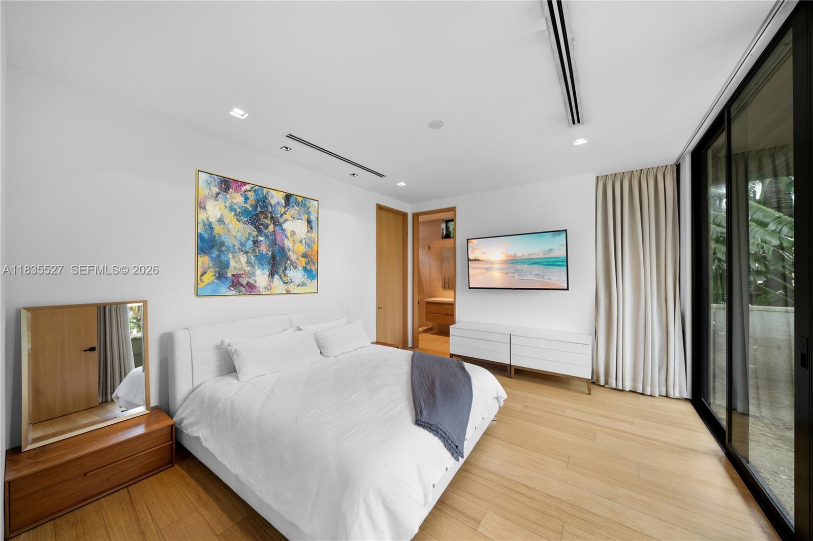 126 W San Marino Dr, Miami Beach FL 33139