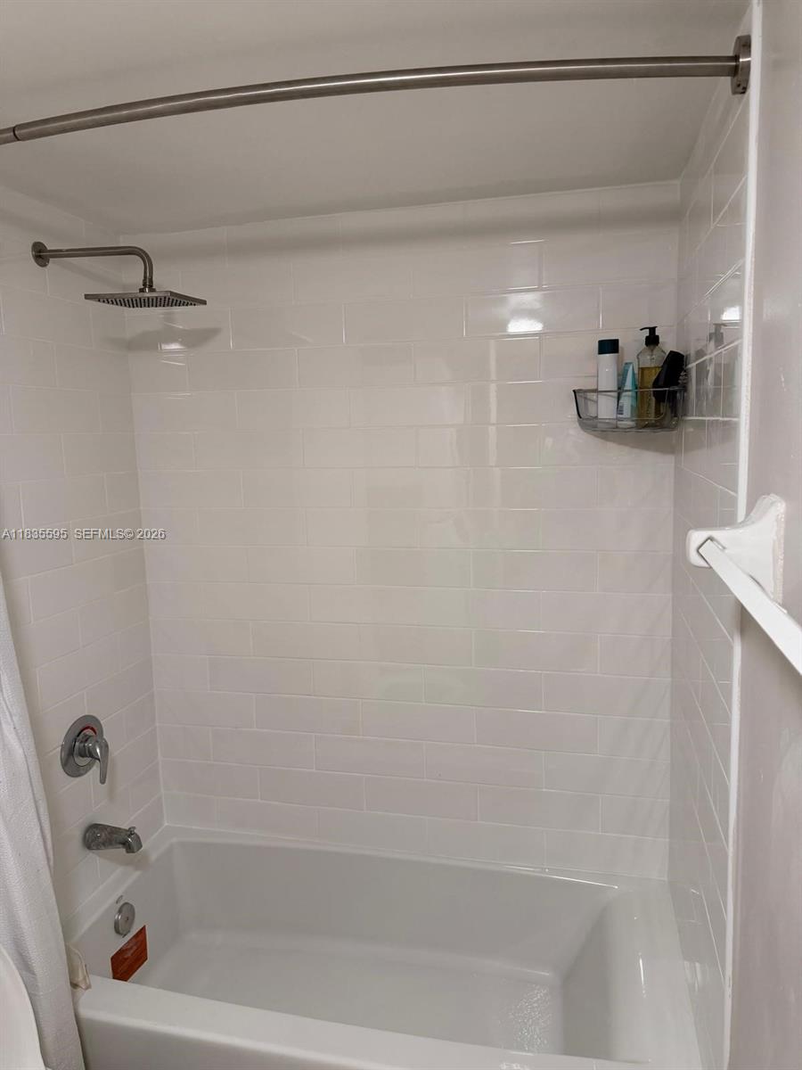 280 SW 20th Rd #404, Miami FL 33129