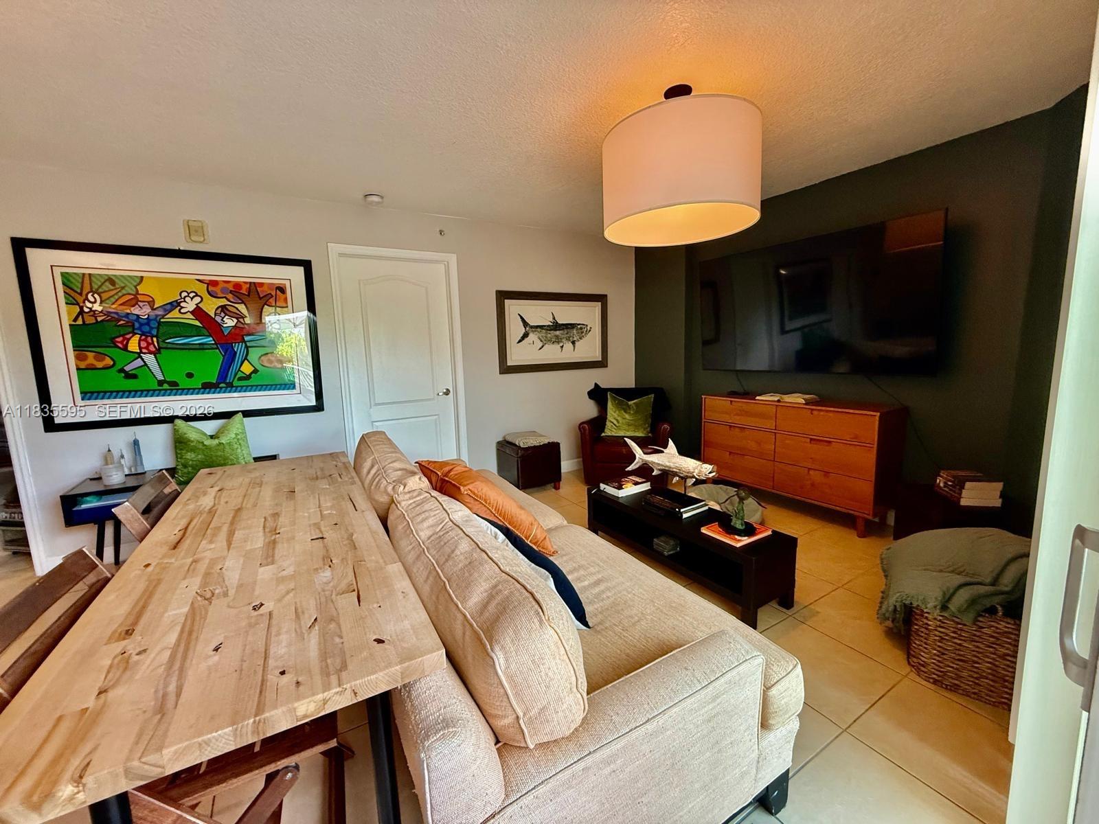 280 SW 20th Rd #404, Miami FL 33129
