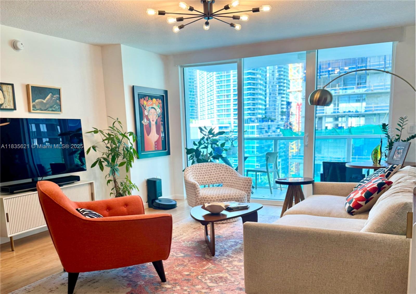 31 SE 5th St #1708, Miami FL 33131