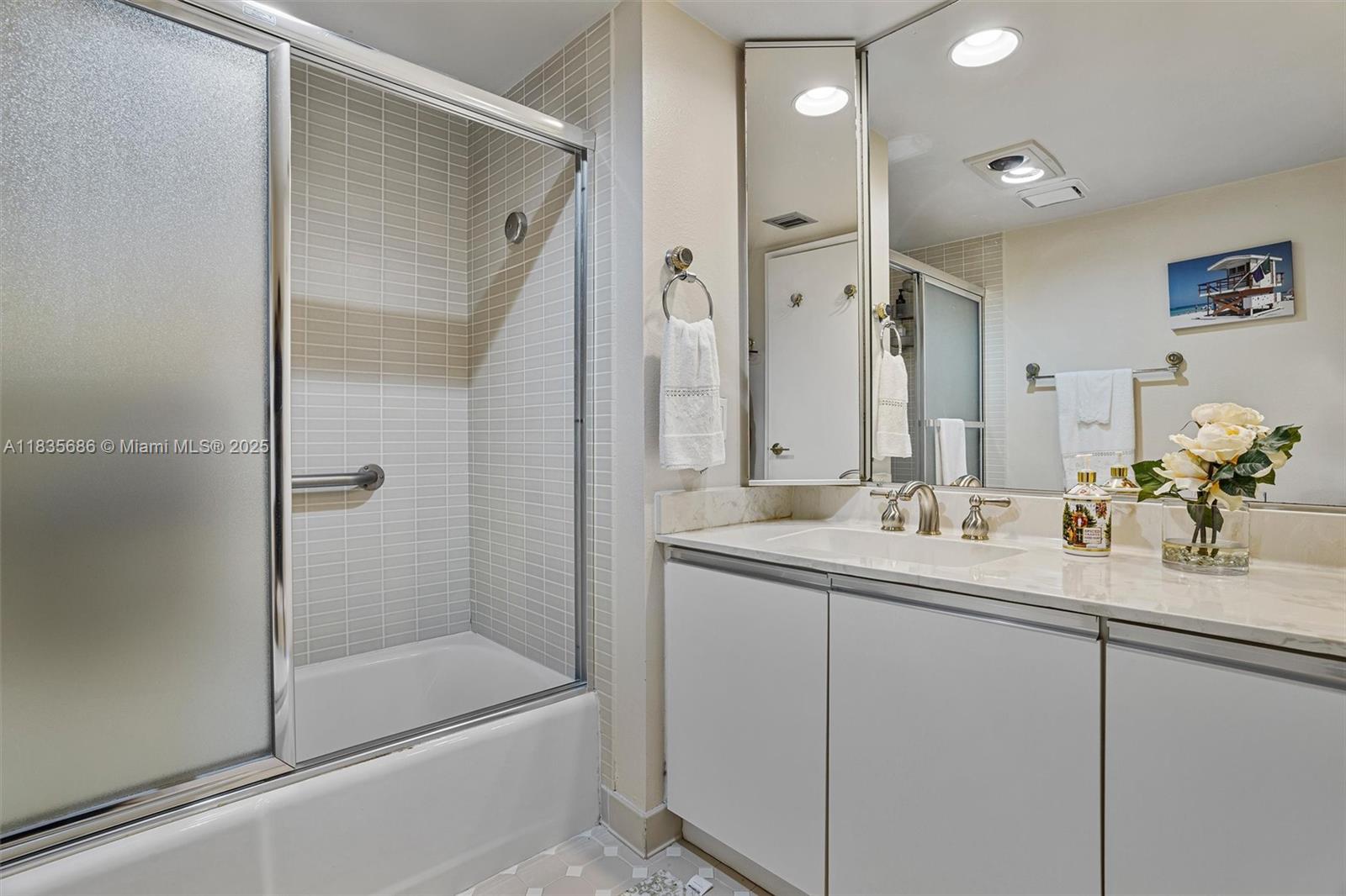 520 Brickell Key Dr #A1404, Miami FL 33131