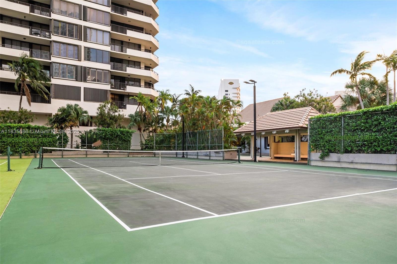 520 Brickell Key Dr #A1404, Miami FL 33131