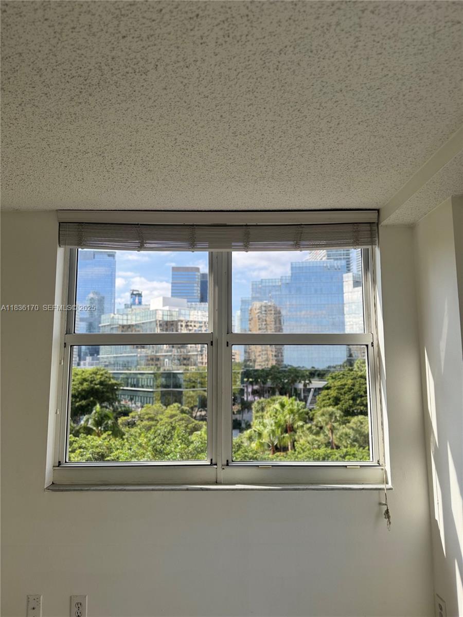 770 CLAUGHTON ISLAND DR #601, Miami FL 33131