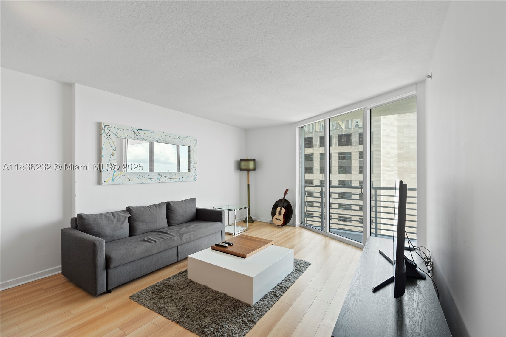 335 S Biscayne Blvd #3410, Miami FL 33131