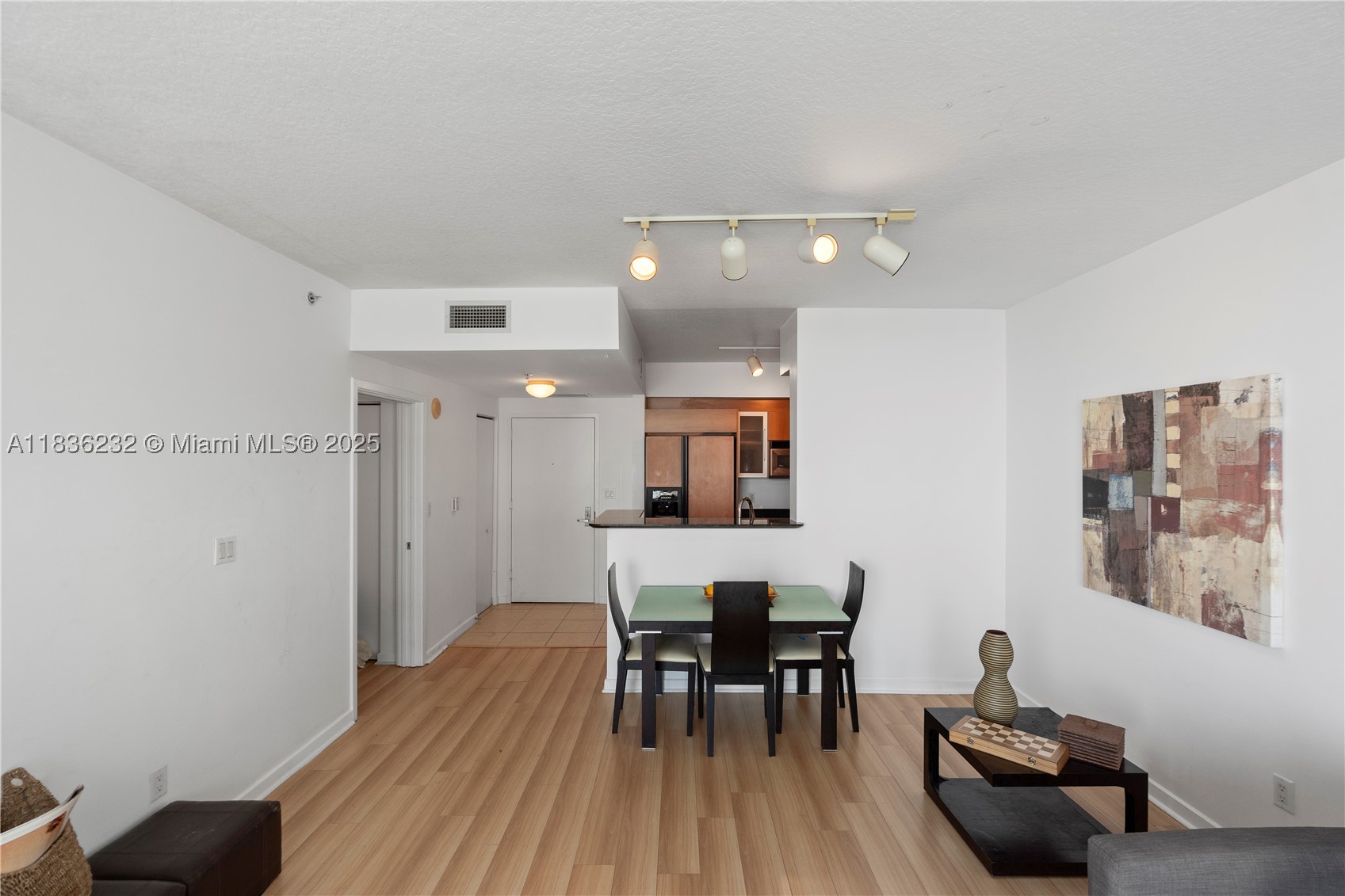 335 S Biscayne Blvd #3410, Miami FL 33131