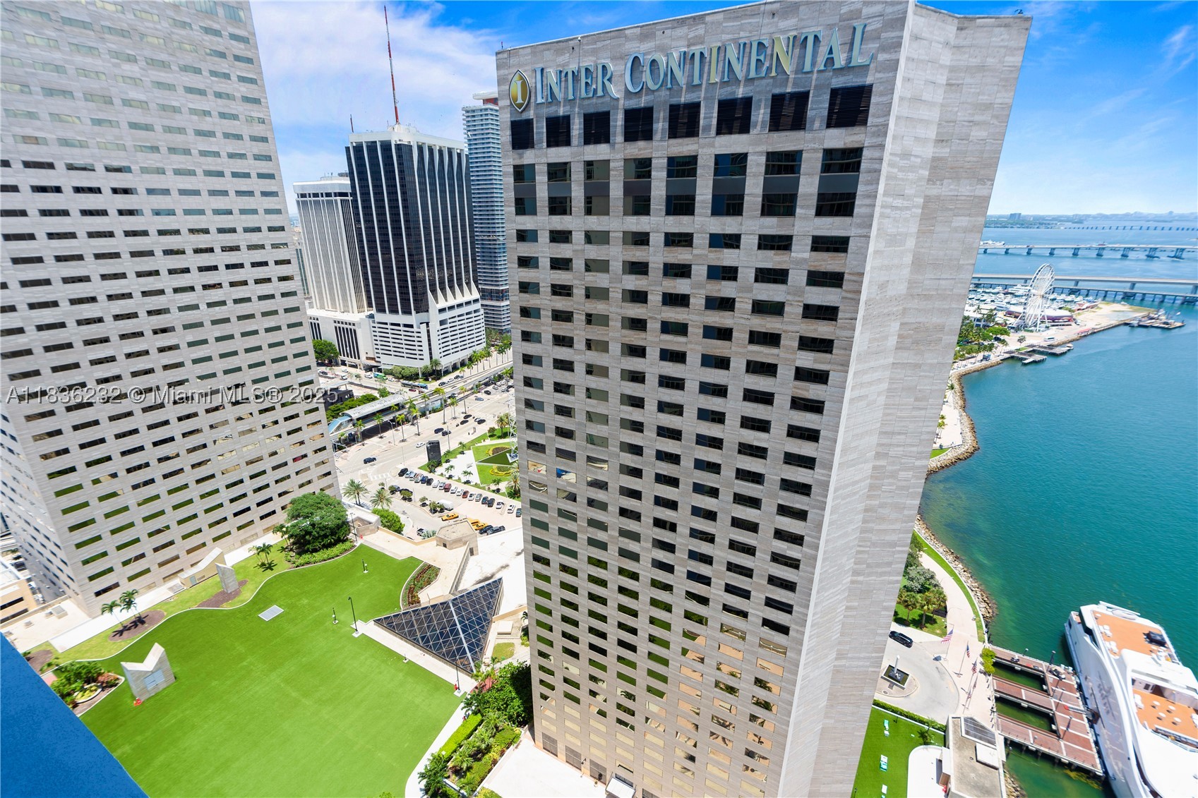 335 S Biscayne Blvd #3410, Miami FL 33131