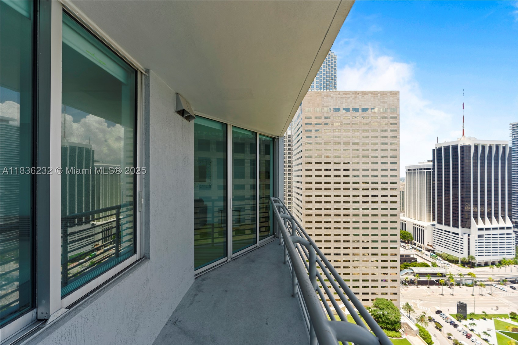 335 S Biscayne Blvd #3410, Miami FL 33131