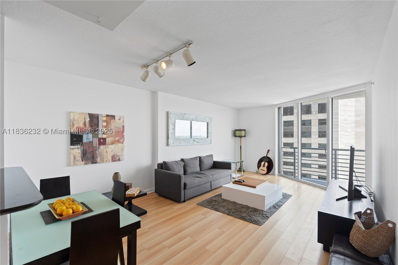 335 S Biscayne Blvd #3410, Miami FL 33131
