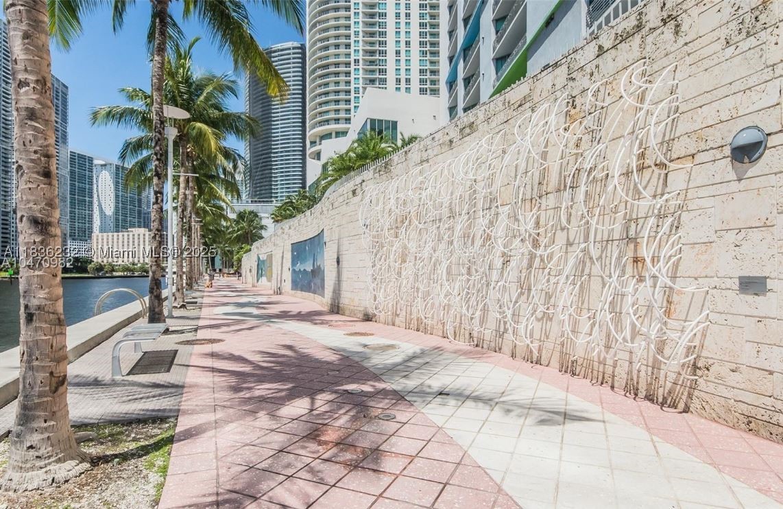 335 S Biscayne Blvd #3410, Miami FL 33131