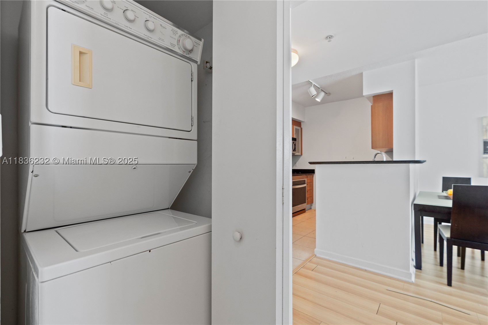 335 S Biscayne Blvd #3410, Miami FL 33131