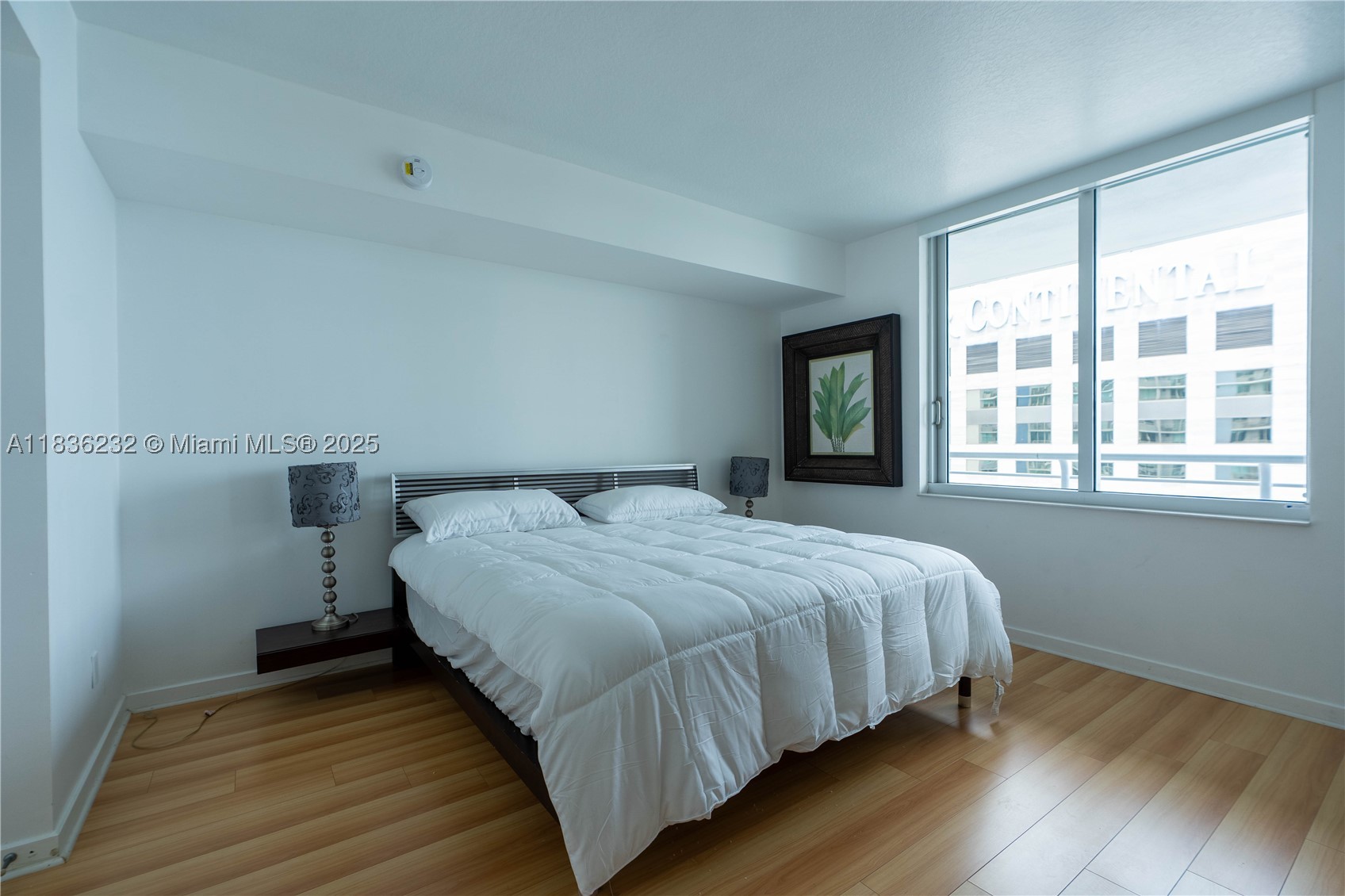335 S Biscayne Blvd #3410, Miami FL 33131