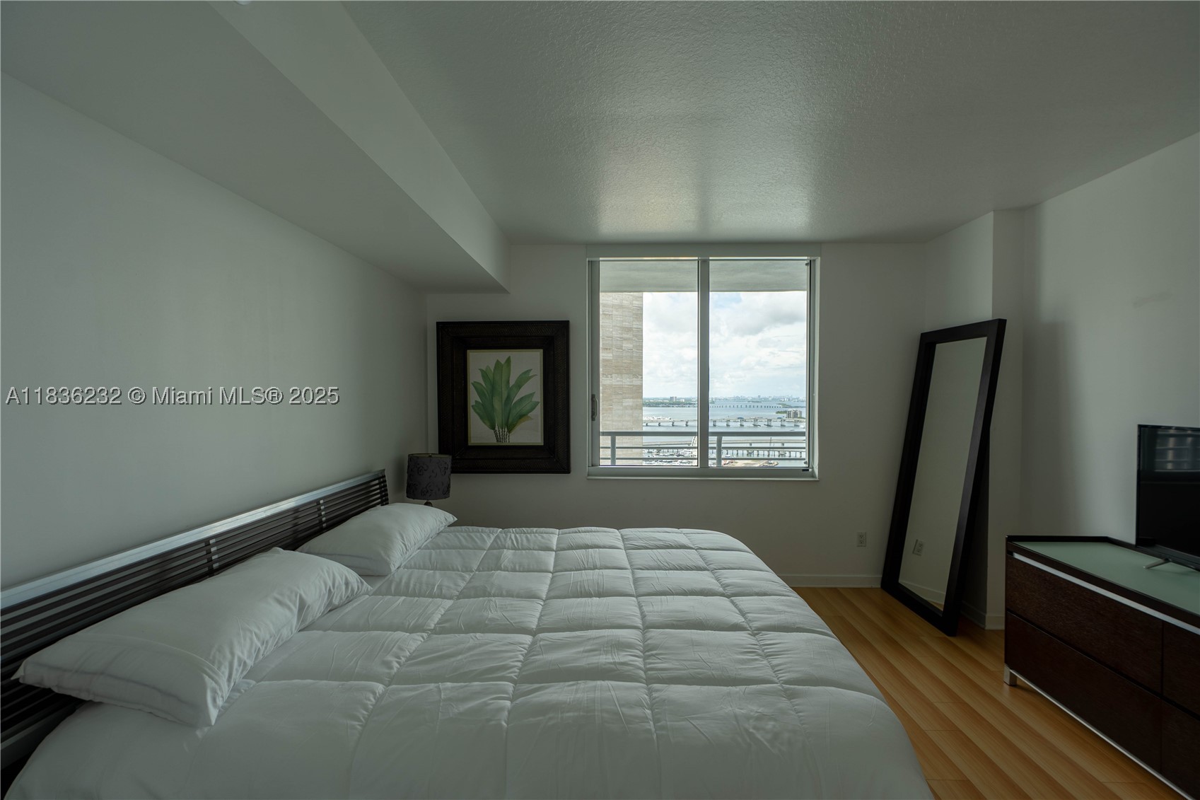 335 S Biscayne Blvd #3410, Miami FL 33131