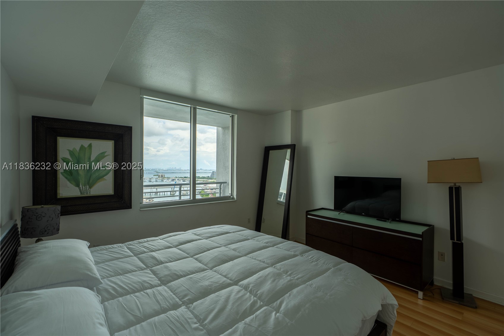 335 S Biscayne Blvd #3410, Miami FL 33131