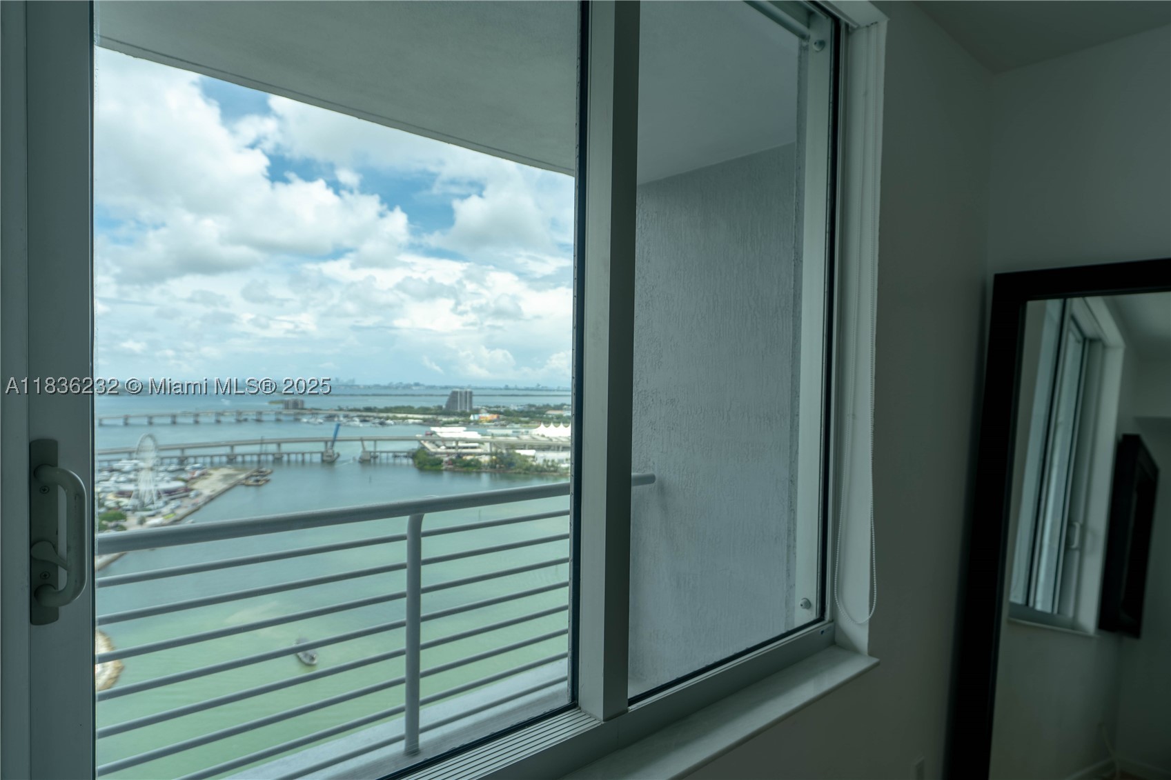 335 S Biscayne Blvd #3410, Miami FL 33131
