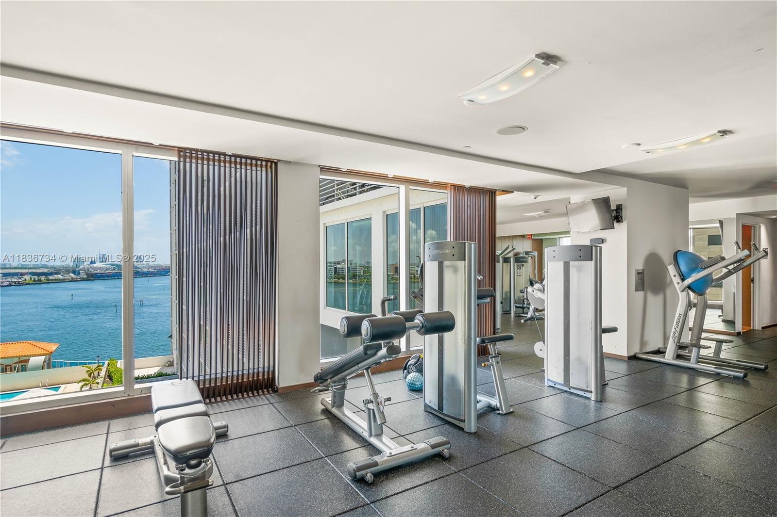 335 S Biscayne Blvd #3108, Miami FL 33131