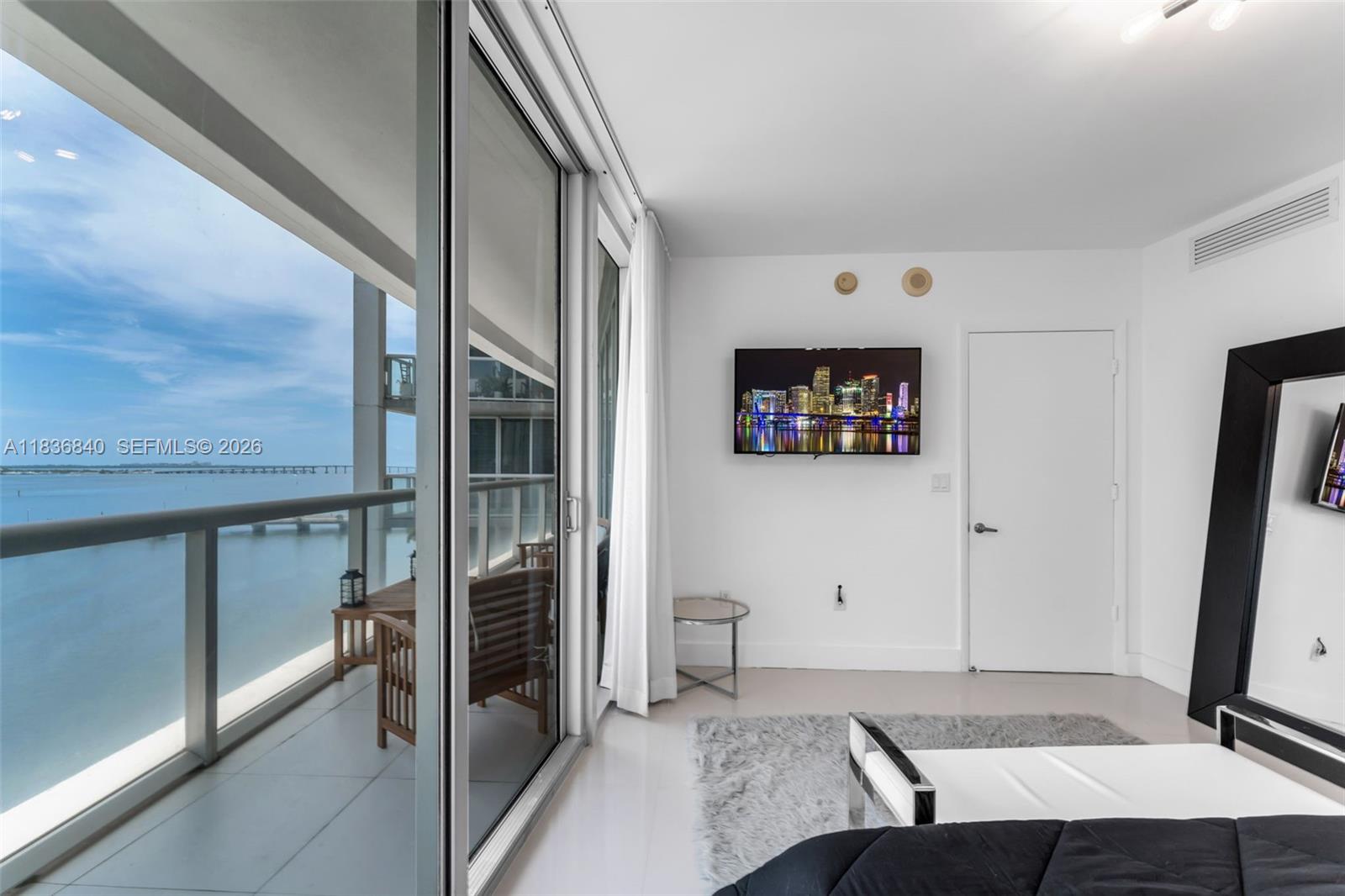 495 Brickell Ave #1022, Miami FL 33131