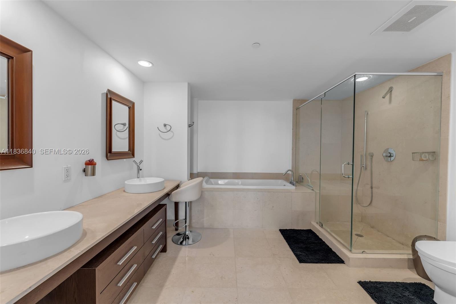 495 Brickell Ave #1022, Miami FL 33131