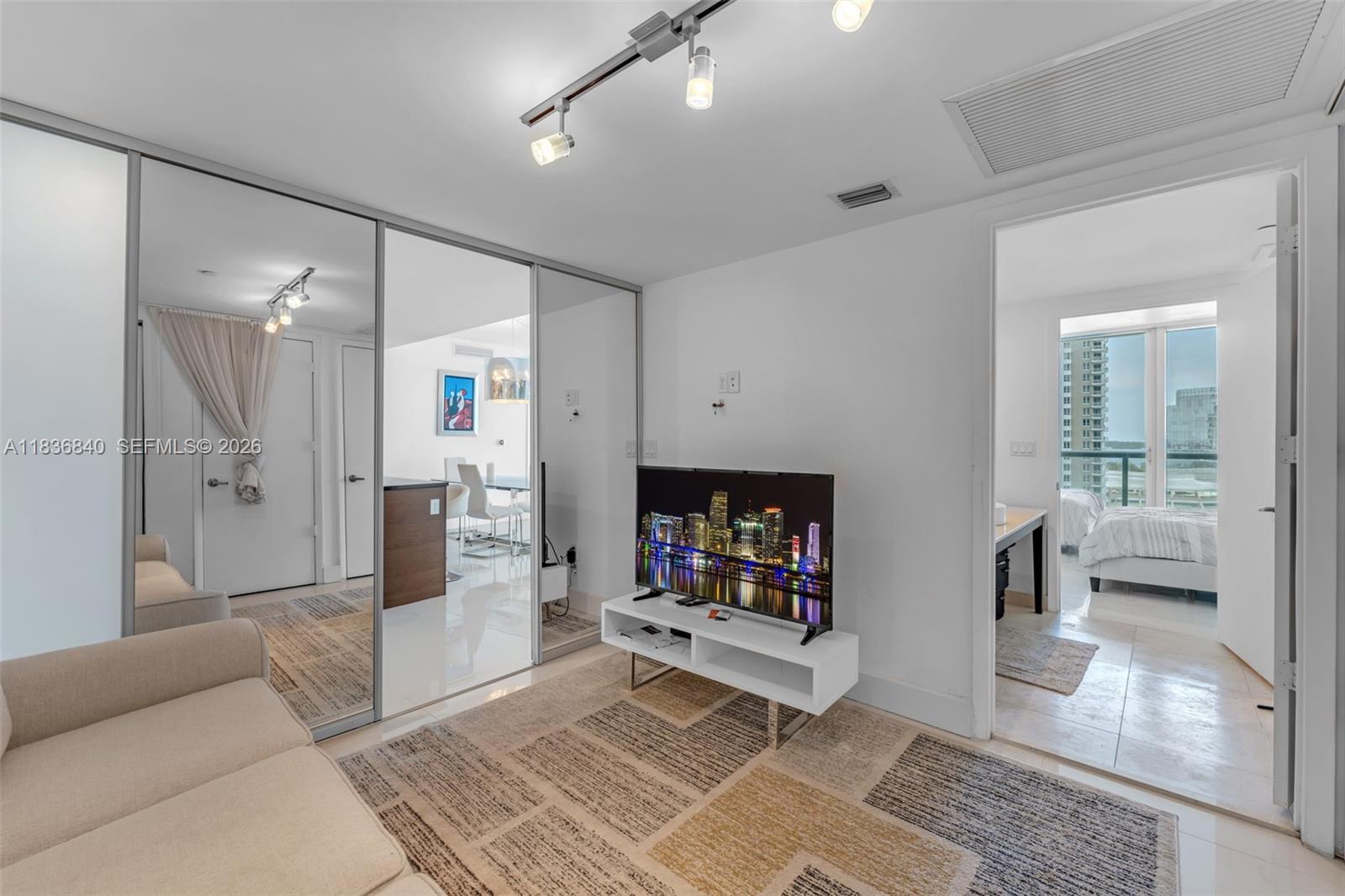 495 Brickell Ave #1022, Miami FL 33131
