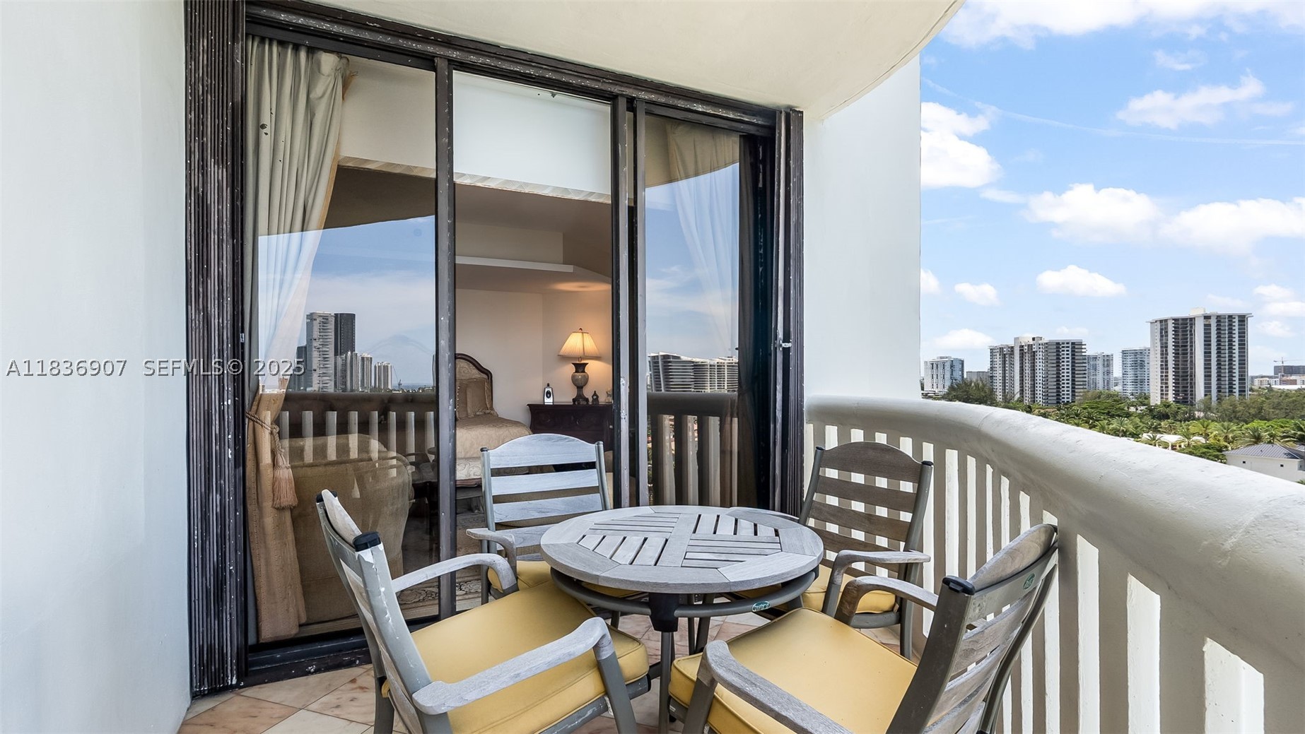 3000 Island Blvd #1103, Aventura FL 33160