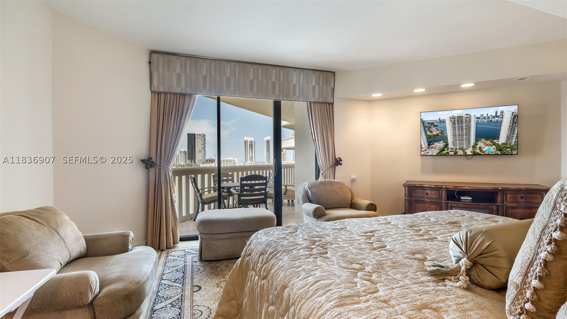 3000 Island Blvd #1103, Aventura FL 33160