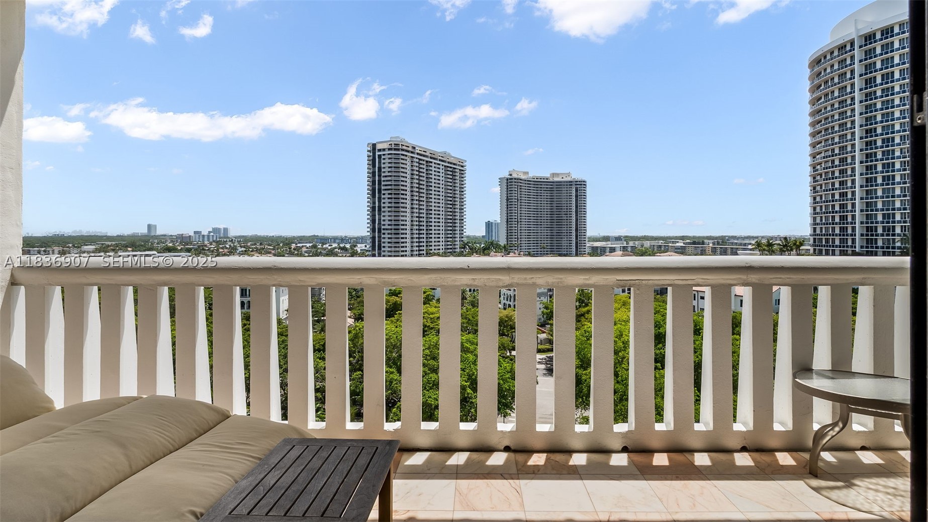 3000 Island Blvd #1103, Aventura FL 33160