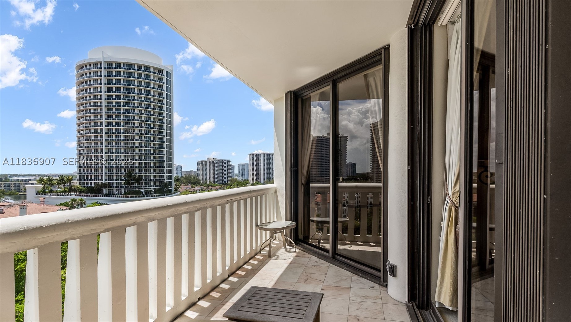 3000 Island Blvd #1103, Aventura FL 33160