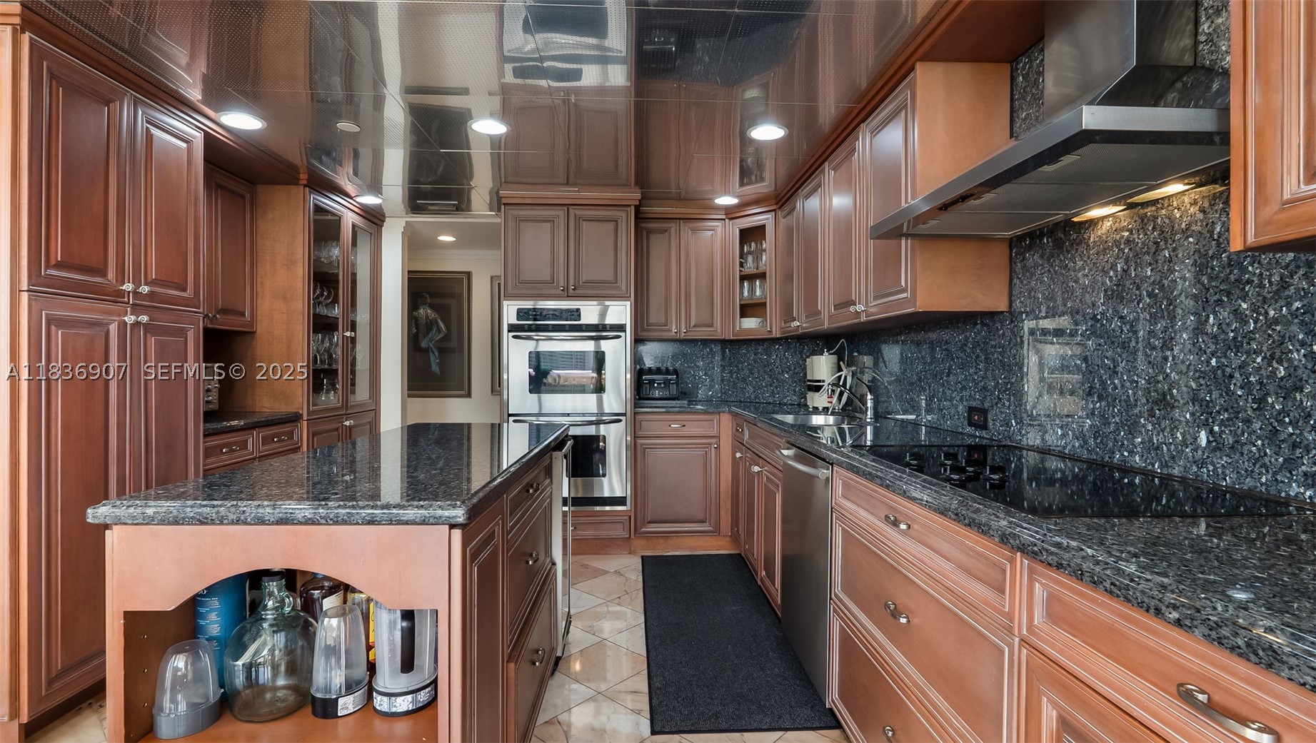 3000 Island Blvd #1103, Aventura FL 33160