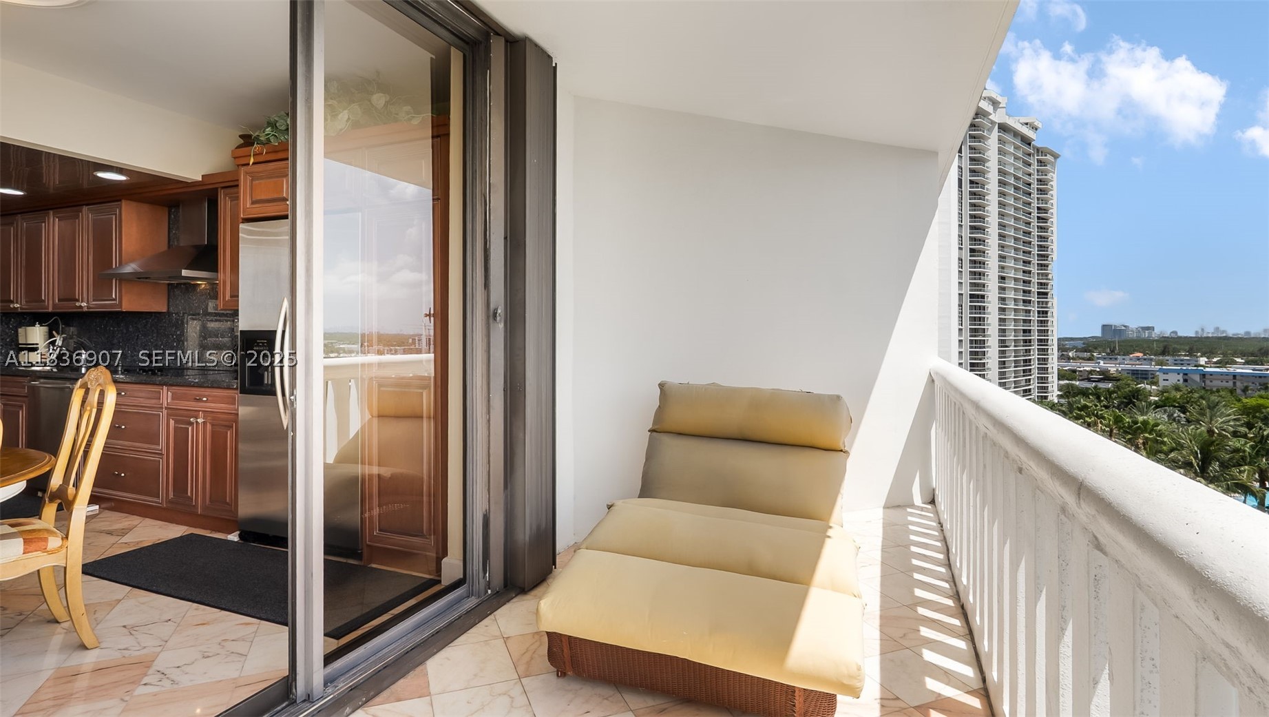 3000 Island Blvd #1103, Aventura FL 33160