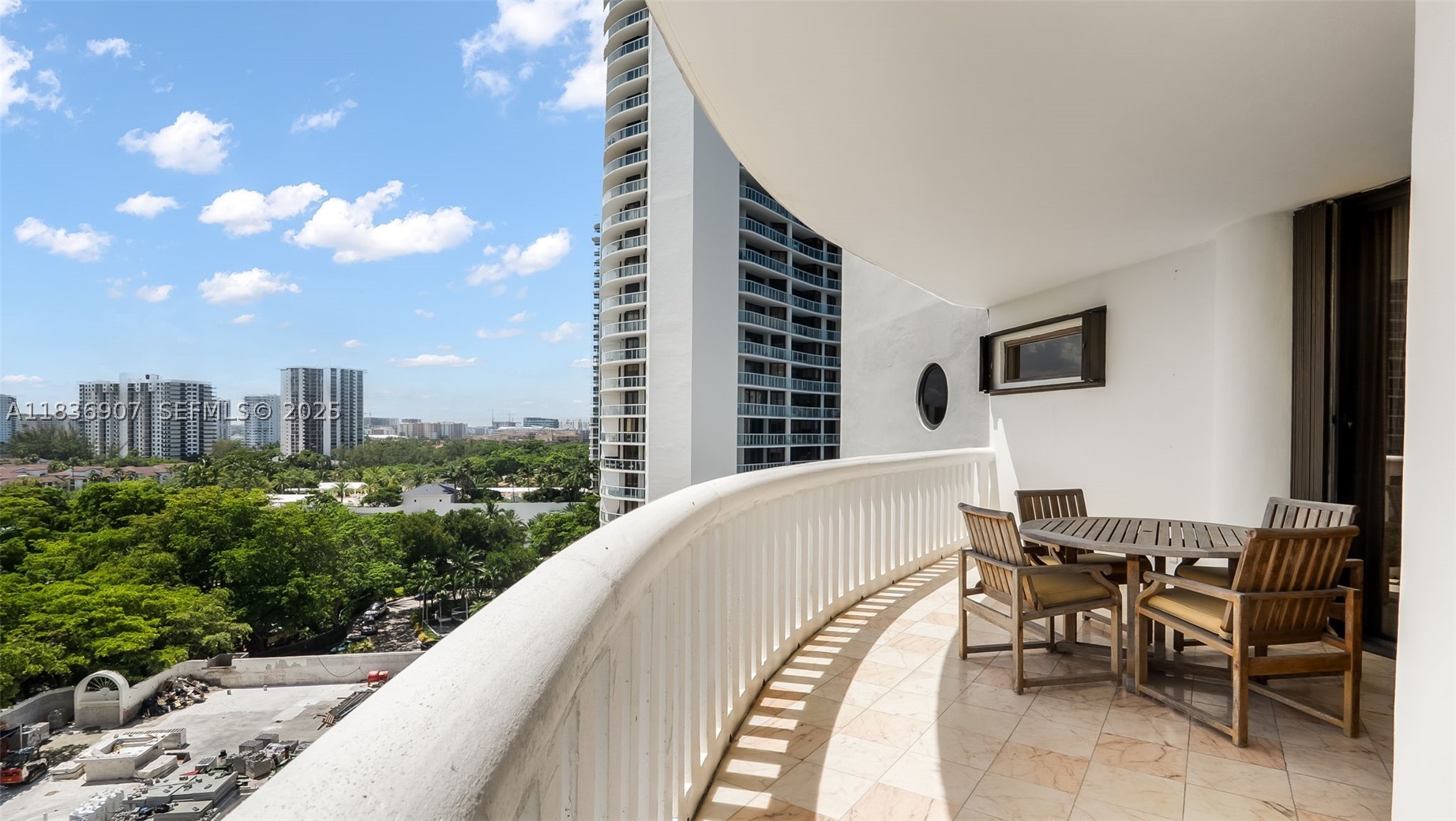3000 Island Blvd #1103, Aventura FL 33160