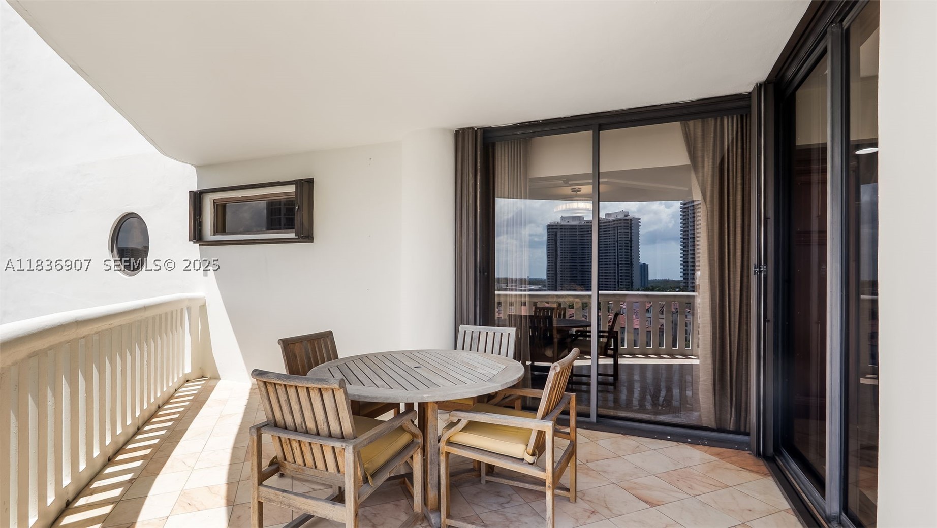 3000 Island Blvd #1103, Aventura FL 33160