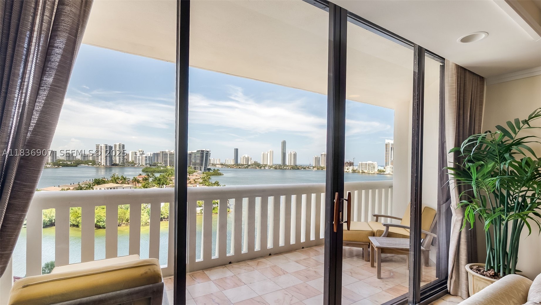 3000 Island Blvd #1103, Aventura FL 33160