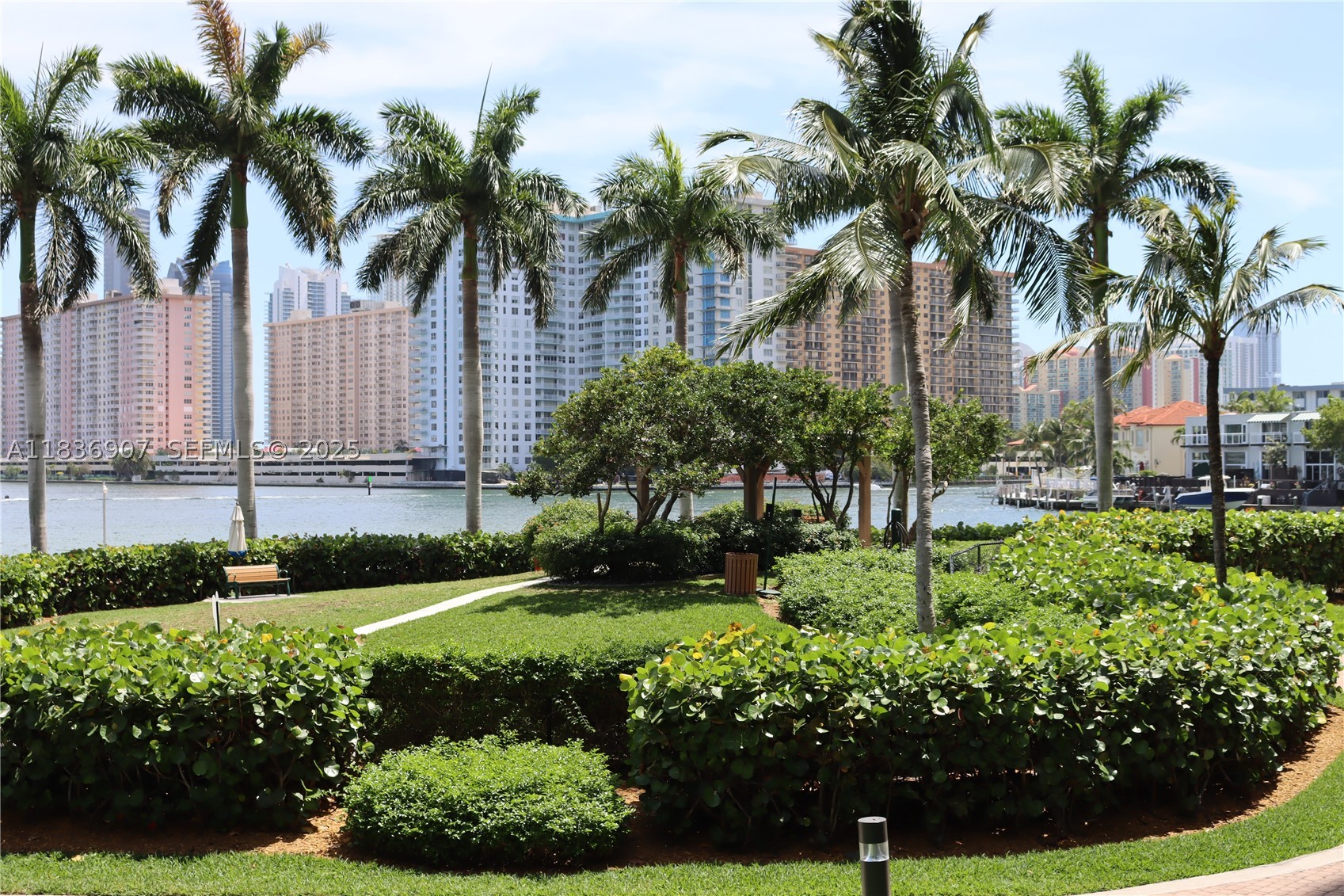 3000 Island Blvd #1103, Aventura FL 33160