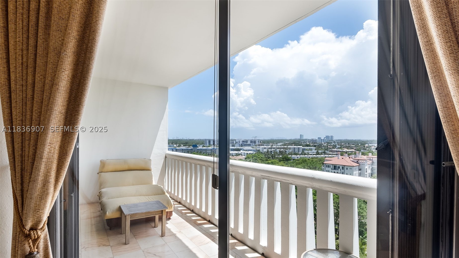 3000 Island Blvd #1103, Aventura FL 33160