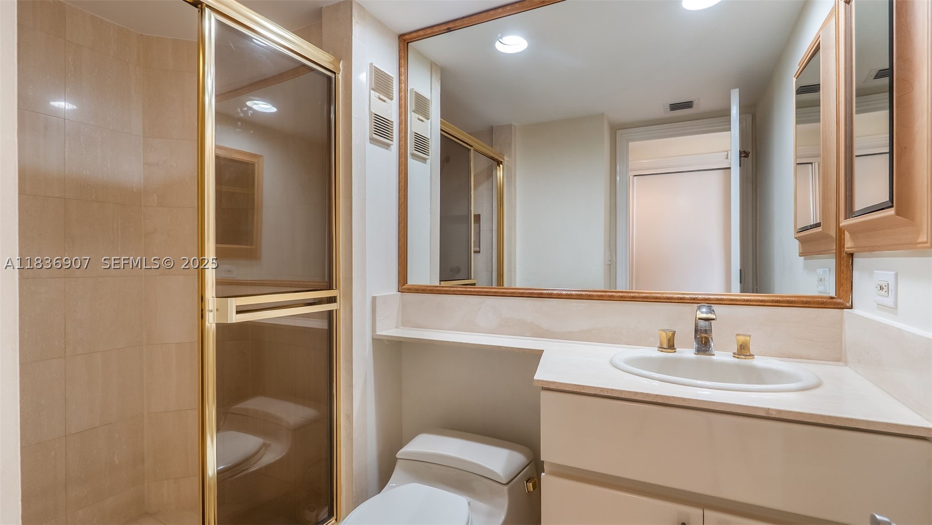 3000 Island Blvd #1103, Aventura FL 33160